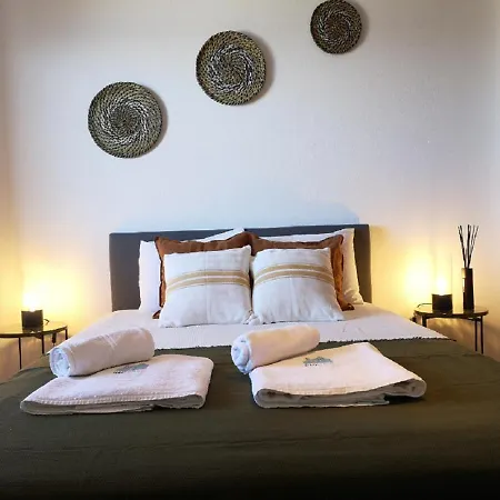 Wow Ocean View, 150mts To & 10 Min To Centre Apartment